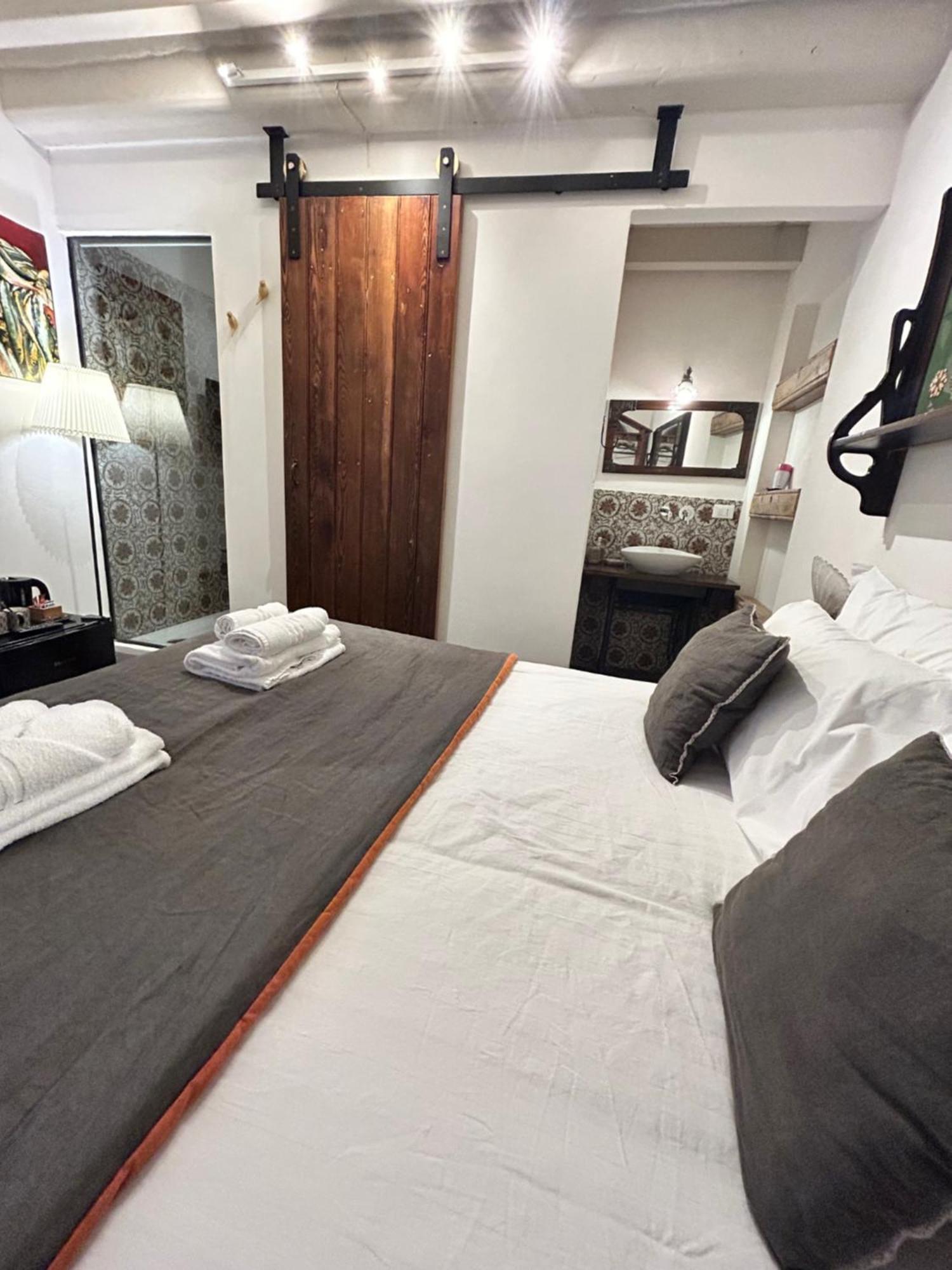 Locanda Sette Fate Spa E Solarium Palermo Room photo